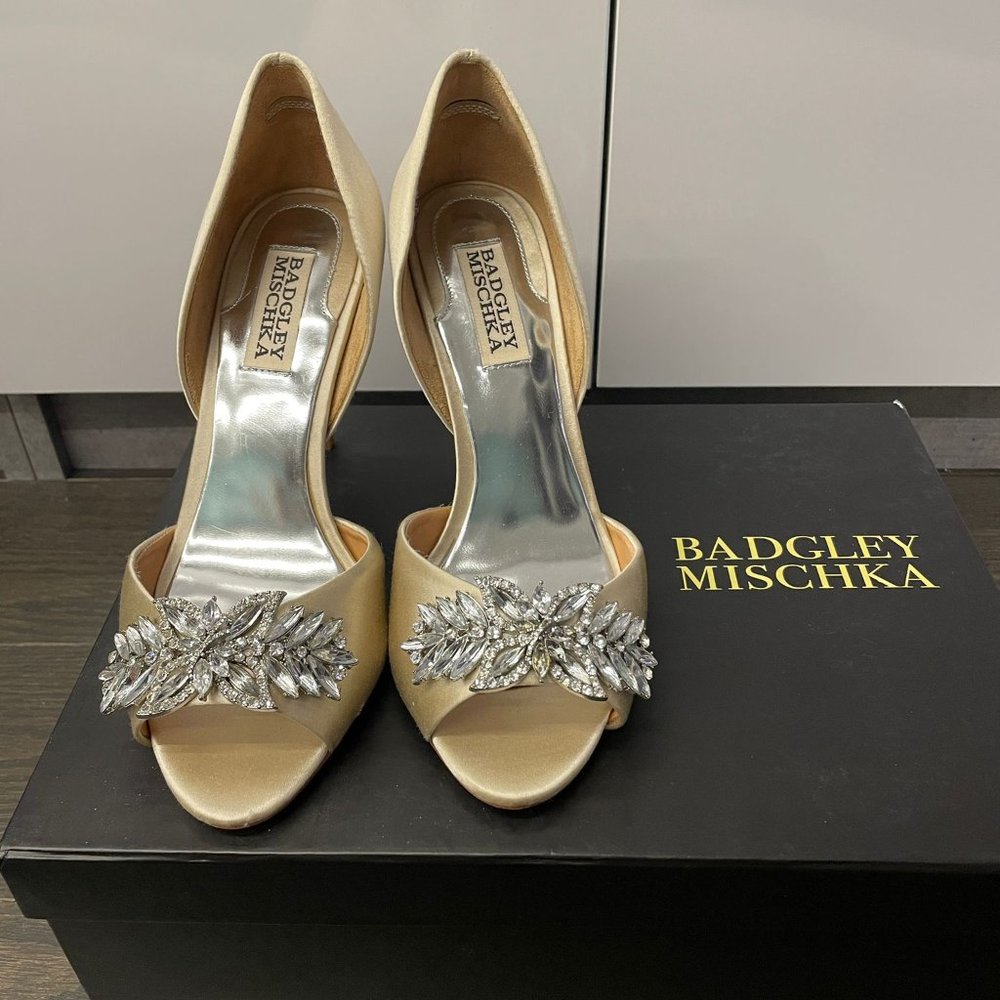 Badgley Mischka D'Orsay Pumps